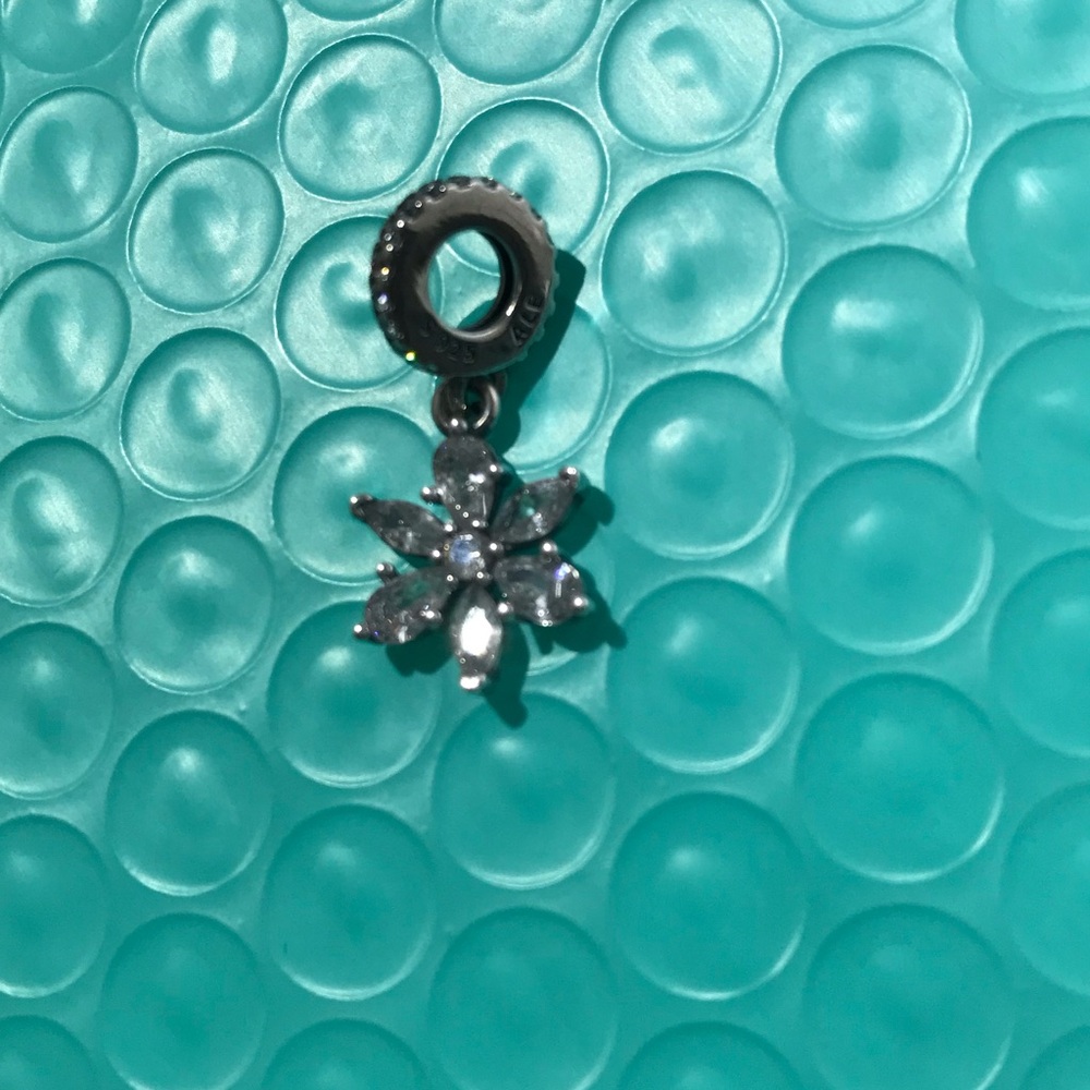 Pandora dangle - Picture 3 of 6